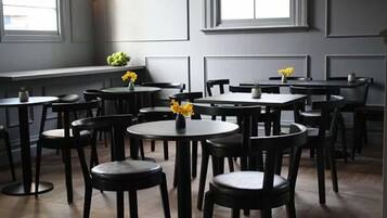 Coffee shop