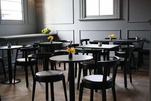Coffee shop