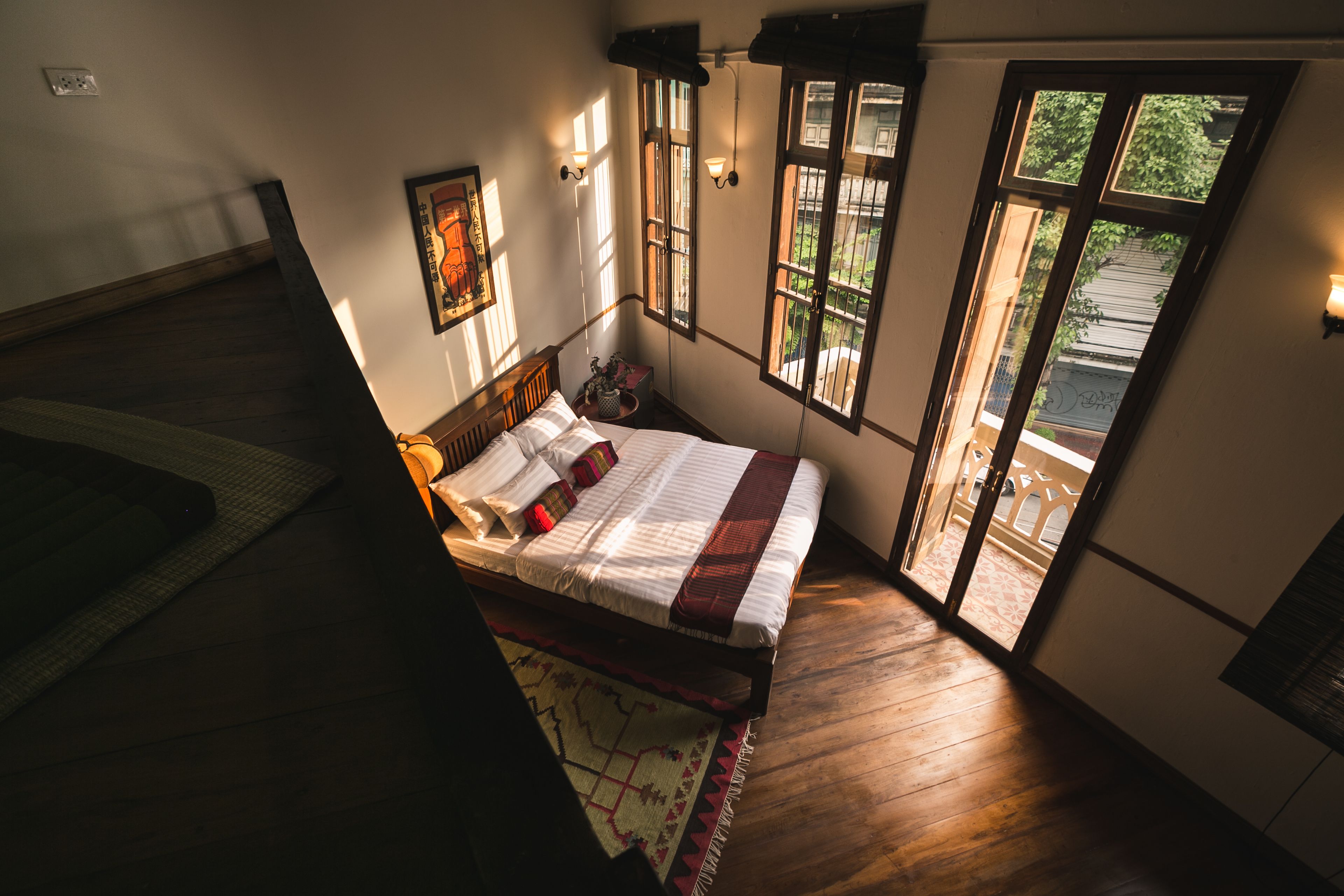 deluxe suite, balcony | free wifi, bed sheets