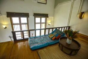 Deluxe Double Room, Balcony | Living area