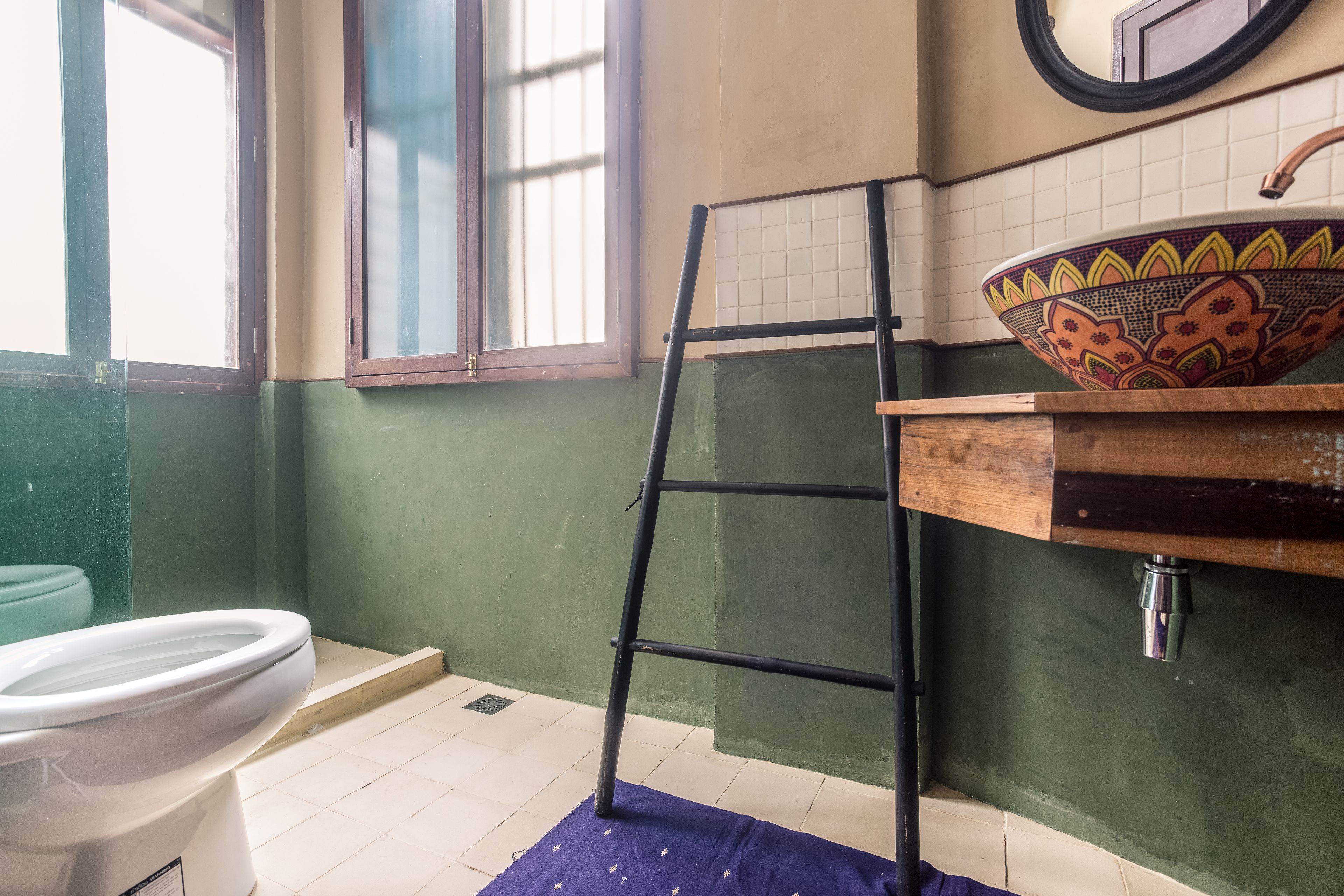 standard double room | bathroom | shower, free toiletries, hair dryer, towels