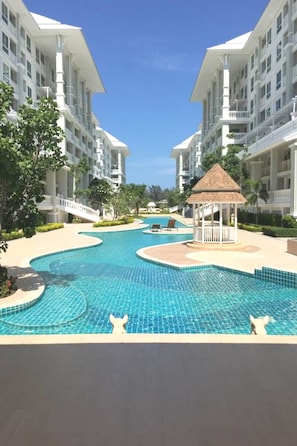 Outdoor pool - The Energy Huahin Rachapruek (Cha-am)