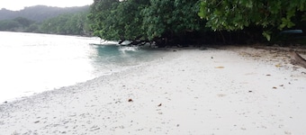 塔納島生態探險平房旅館