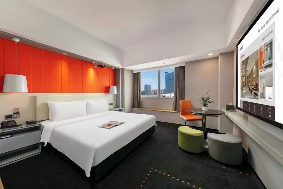 Minibar, in-room safe, desk, blackout curtains