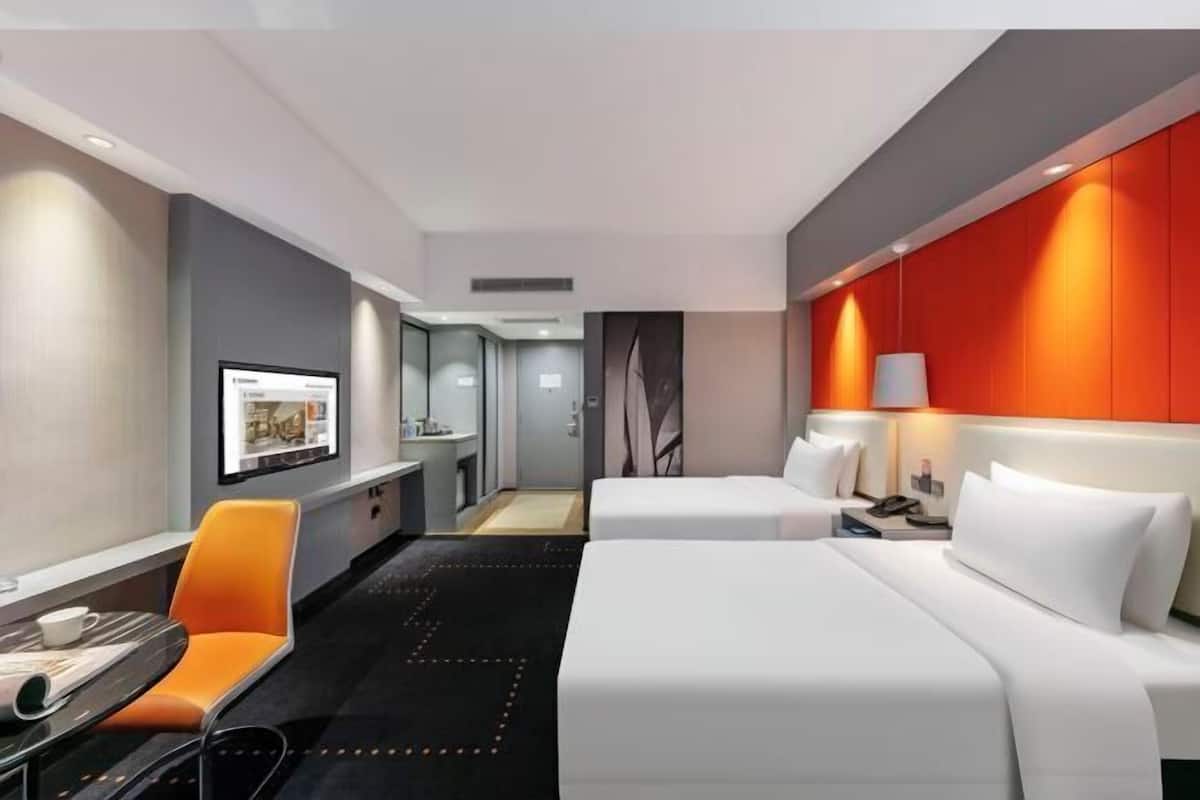 Minibar, in-room safe, desk, blackout curtains