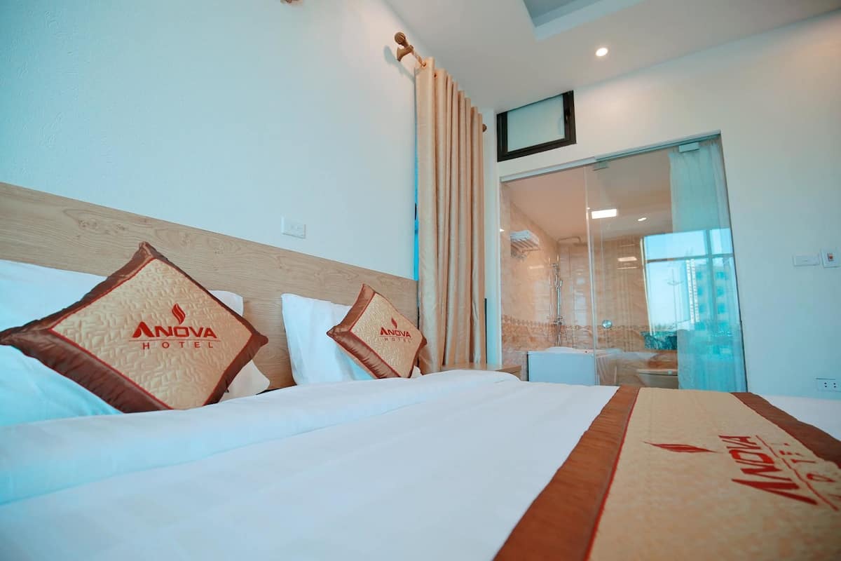 Ropa de cama de alta calidad, colchones Select Comfort y minibar