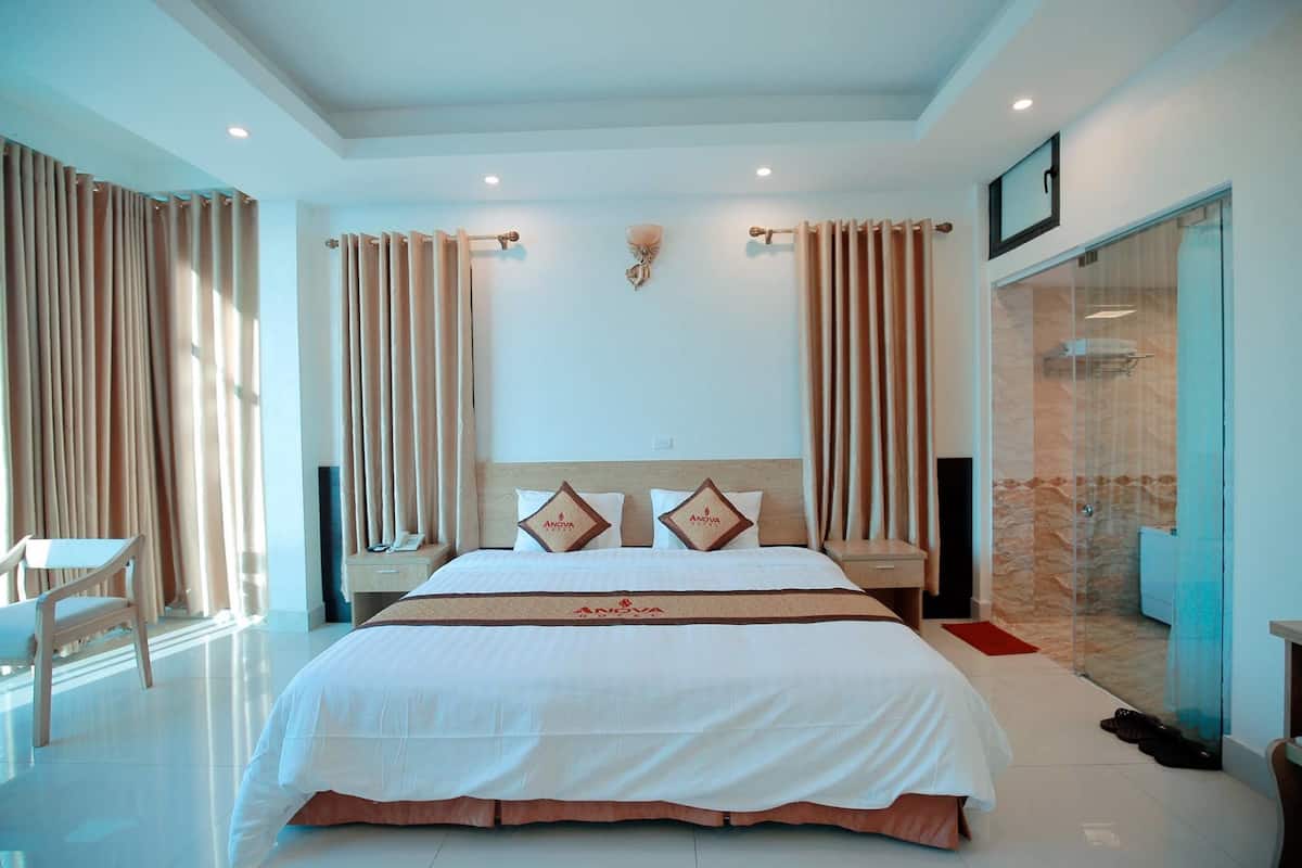 Ropa de cama de alta calidad, colchones Select Comfort y minibar