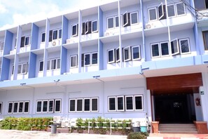 Exterior detail - Jor Koo City Hotel (Ban Chang)