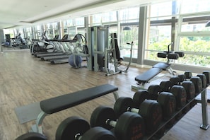 Gym - Baan Thew Lom Cha Am 339-758 (Cha-am)