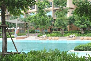 Outdoor pool - Baan Thew Lom Cha Am 339-758 (Cha-am)