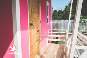 Deluxe tweepersoonskamer, 1 queensize bed, koelkast | Balkon