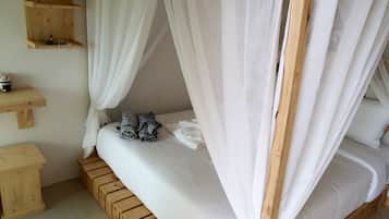 Deluxe Double Room, Balcony | Desk, free WiFi, bed sheets