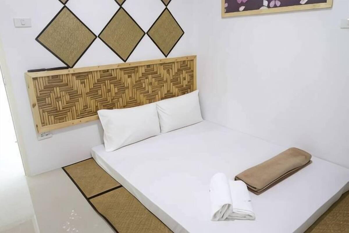 Bureau, Wi-Fi gratuit, draps fournis