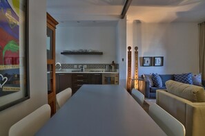 Casa de campo, 1 habitación, vistas al jardín | Servicio de comidas en la habitación