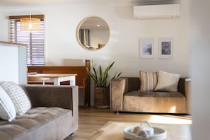 Appartement Deluxe, 2 chambres, hypoallergénique, vue fleuve | 1 chambre, surmatelas, décoration personnalisée