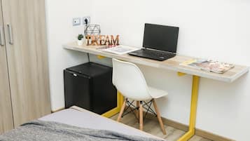 Minibar, coffres-forts dans les chambres, bureau, chambres insonorisées