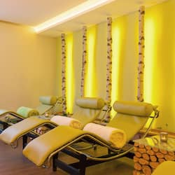 Aromaterapia, riflessologia, trattamenti ayurvedici