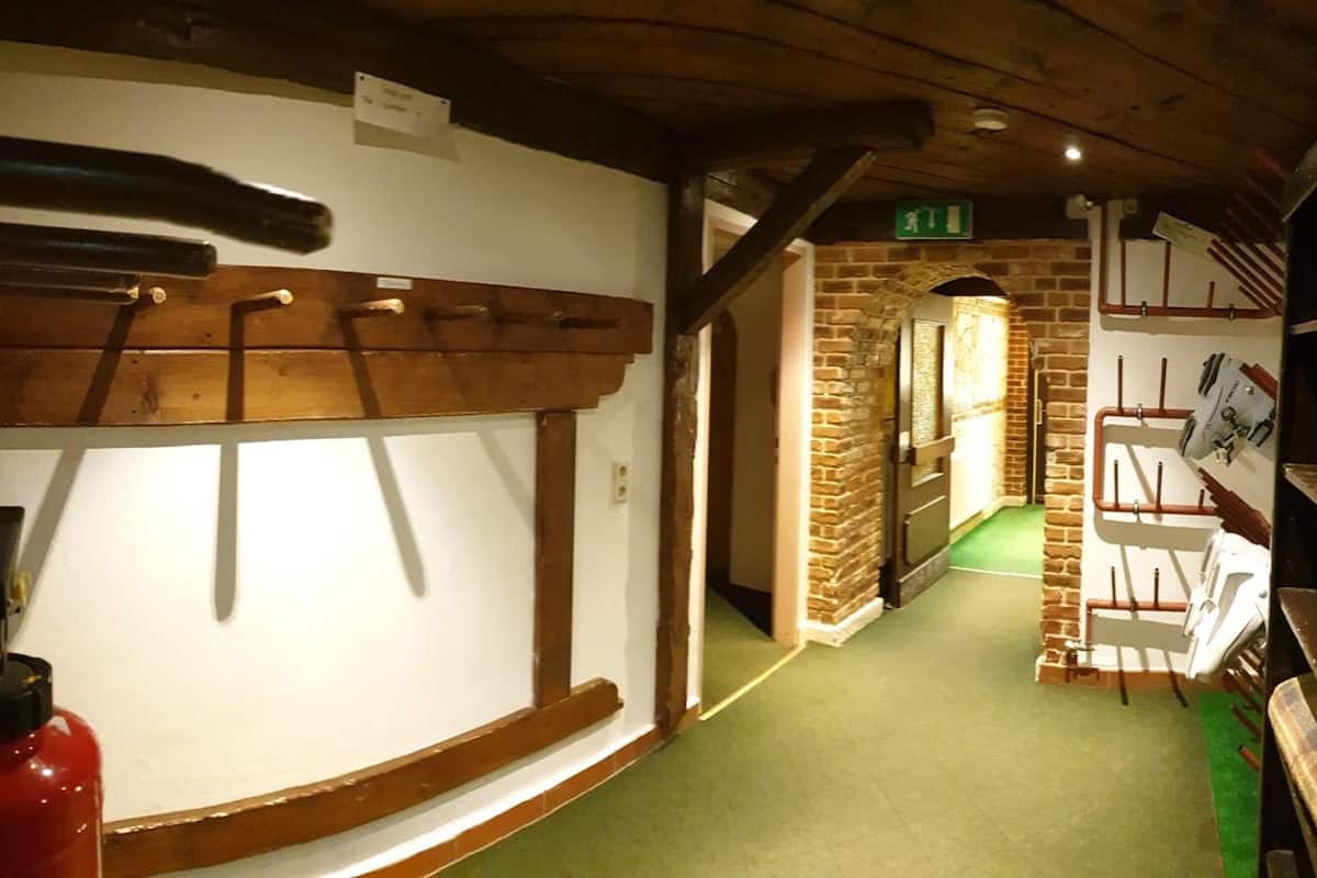 in-room safe, desk, free wifi