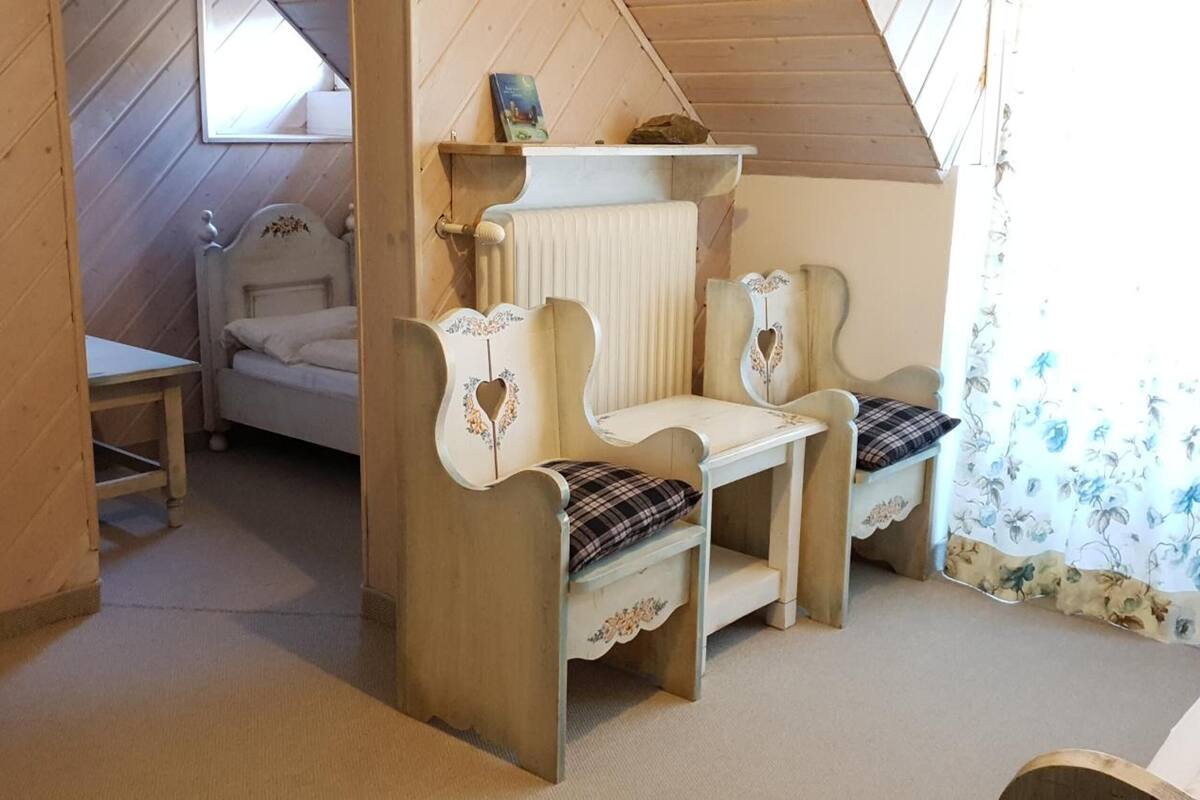 in-room safe, desk, free wifi