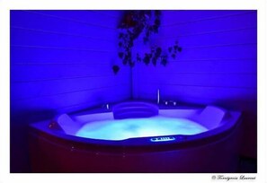 Outdoor spa tub - Bulle d'R (Dournazac)