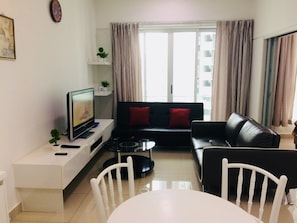 1 bedroom, desk, iron/ironing board, free WiFi - City Living with Panoramic Sea Views at Danga Bay (Johor Bahru)