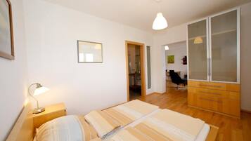 Sistema de insonorización, cunas gratuitas y wifi gratis