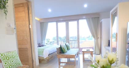 Green Studio Apartment