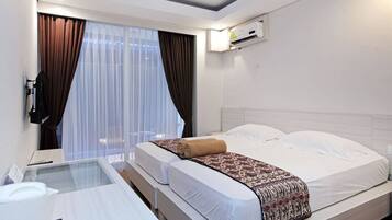 Standard Room | Meja, Wi-fi percuma