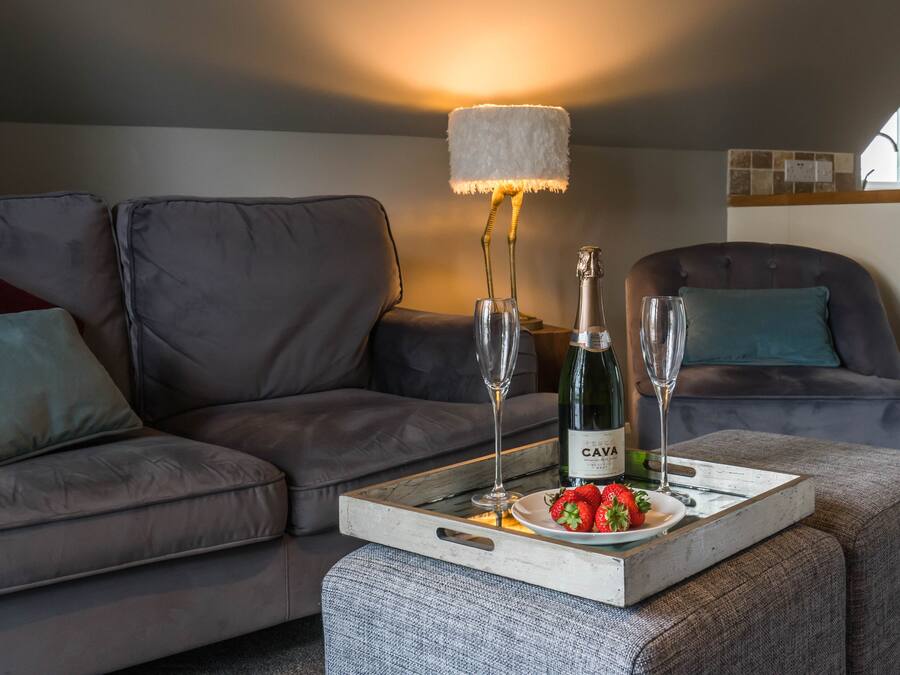 Apartment, 1 Bedroom, Balcony | Living area | 32-inch flat-screen TV with satellite channels, Smart TV