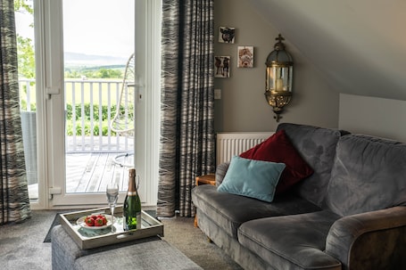 Apartment, 1 Bedroom, Balcony | Lounge