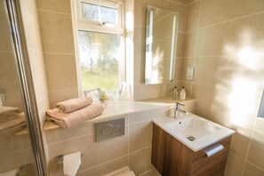 双人房, 花园景观 | 遮光窗帘、隔音、免费 WiFi、床单