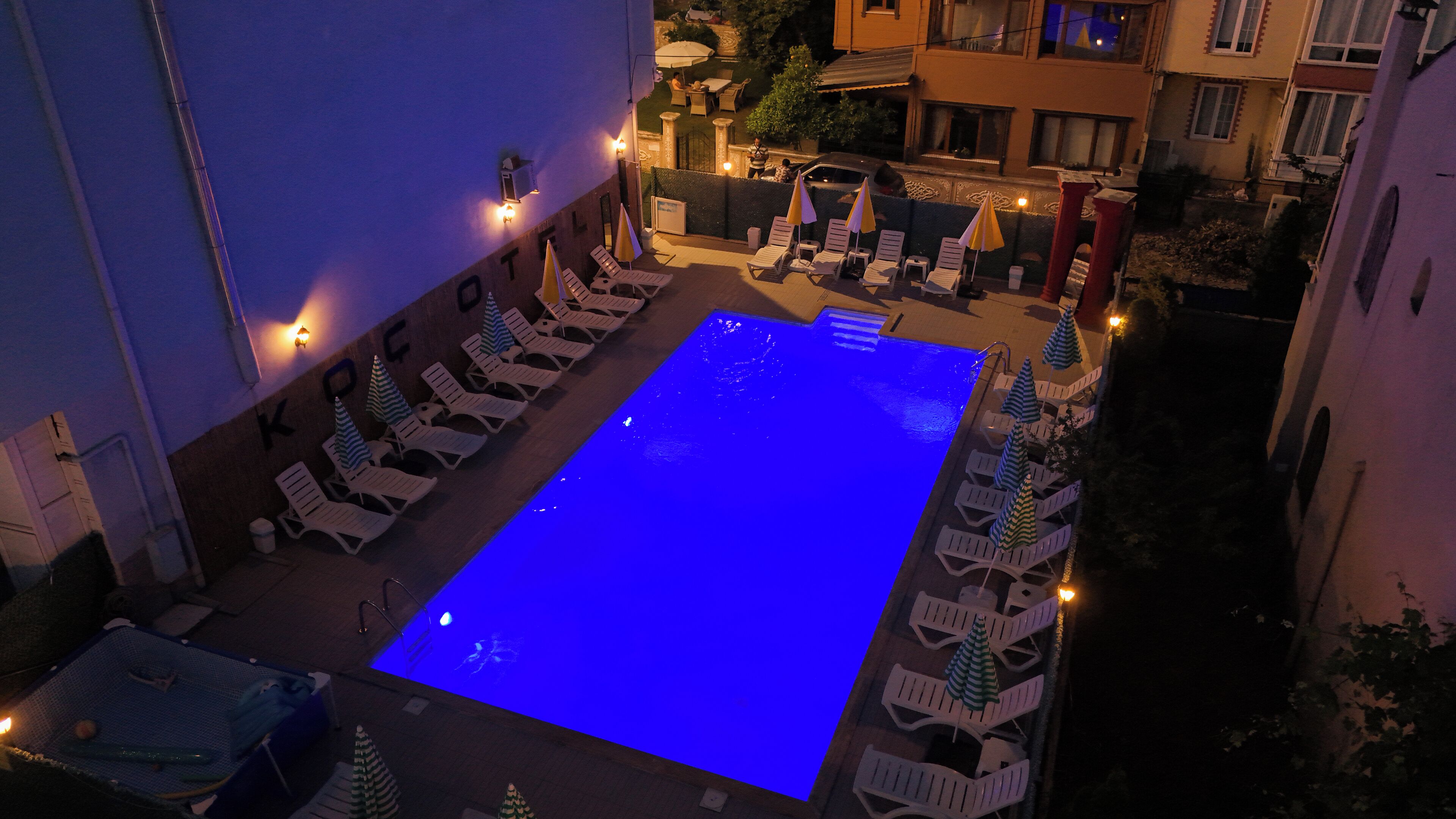 seasonal outdoor pool, open 10:00 am to 6:30 pm, pool umbrellas