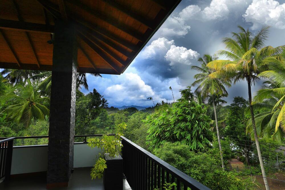 Rivora Residence