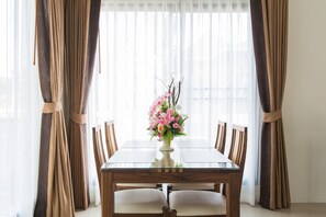 In-room dining - PB Pool Villa (Krabi)