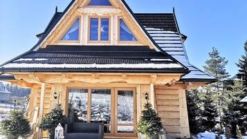 Exclusive Villa, 3 Bedrooms, Non Smoking, Mountain View | Mountain view