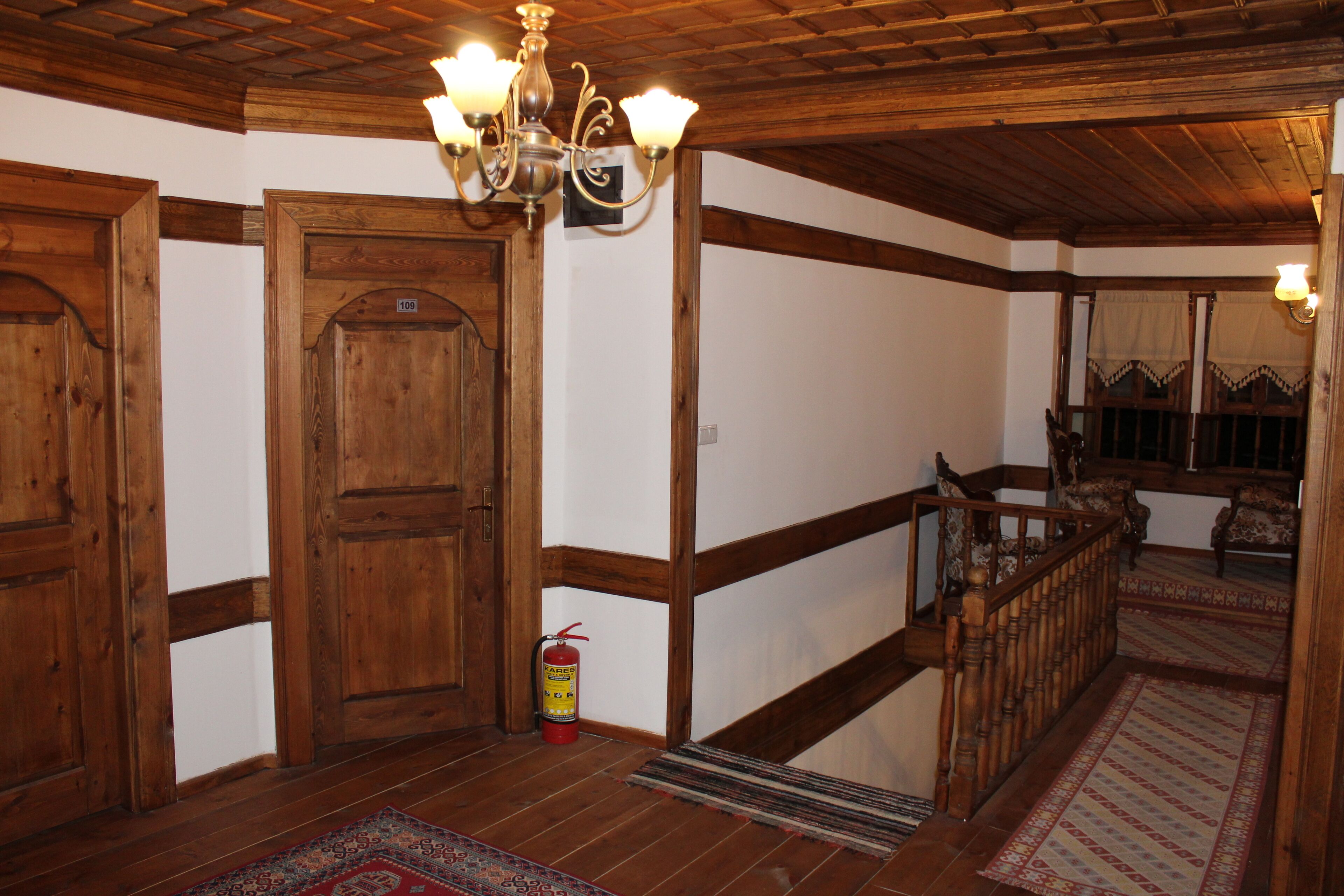 82-cm led tv with satellite channels, tv