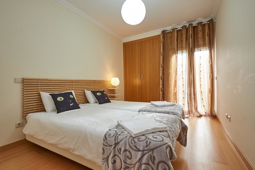 Apartament, 2 dormitoris (   6   ) | 2 dormitoris, habitacions insonoritzades i planxa i posts de planxar 