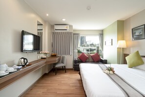 In-room safe, desk, free WiFi, bed sheets