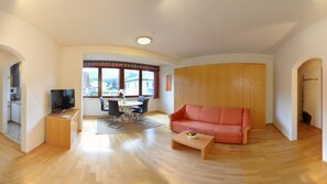 Studio | Living area