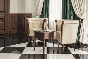 Sala de estar en el lobby