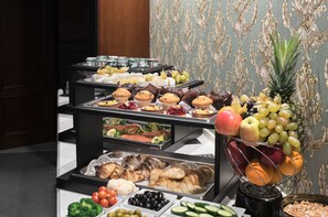 Breakfast area - London Boutique Hotel (Chisinau)