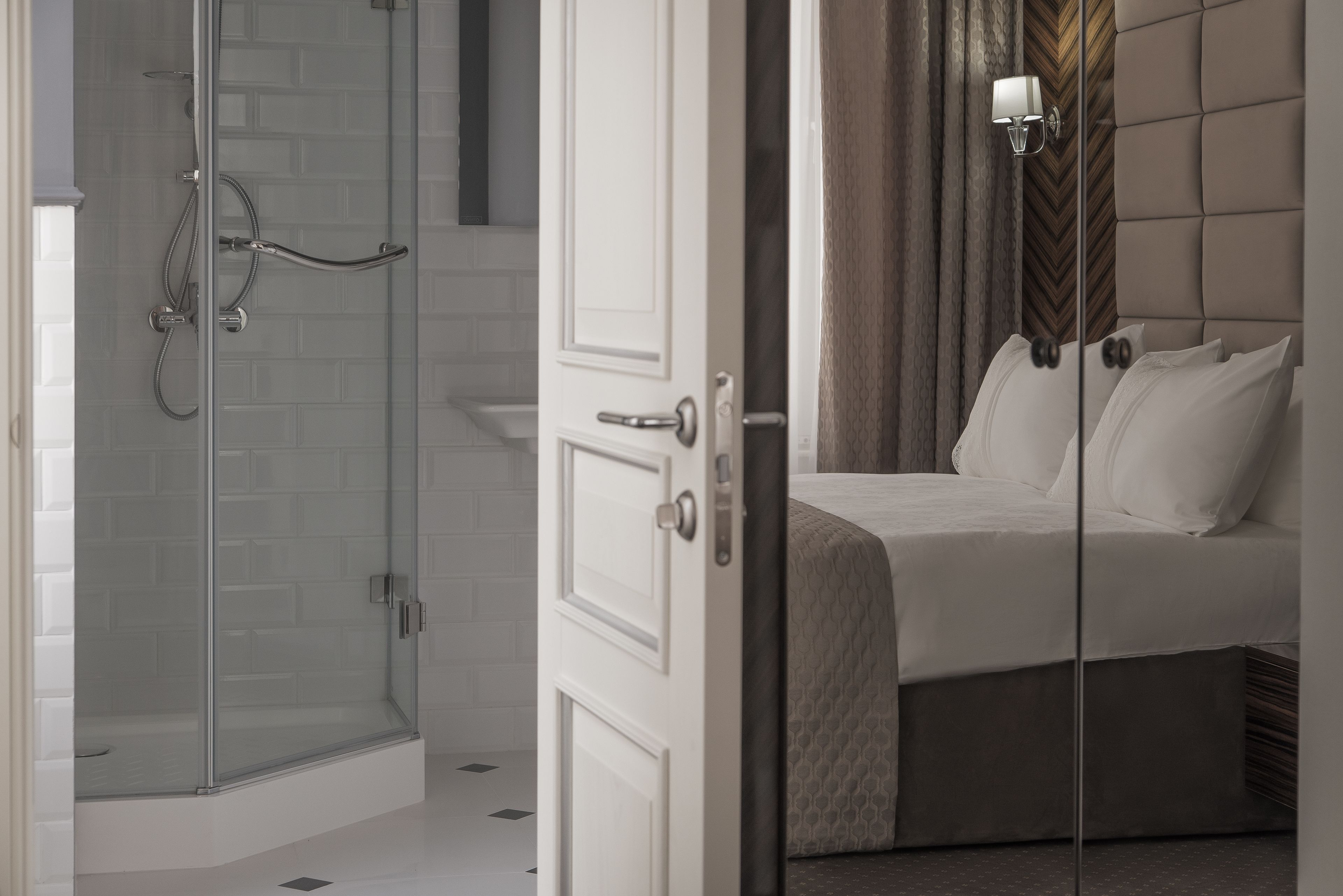 minibar, in-room safe, soundproofing, free wifi