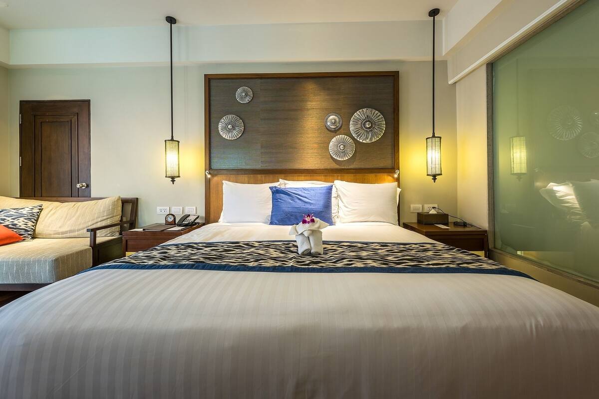 Premium bedding, minibar, in-room safe, free WiFi