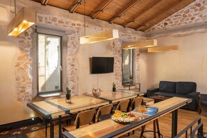 Living area - Evans House (Chania)