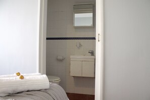 Double Room | Bathroom | Shower, designer toiletries, hair dryer, towels