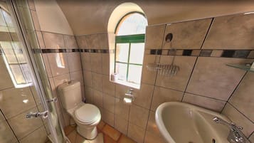 Standard Tent, 1 Bedroom | Bathroom | Shower, towels