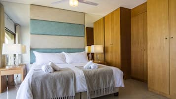 Luxury-Apartment, 3 Schlafzimmer | 3 Schlafzimmer, hochwertige Bettwaren, Zimmersafe, Verdunkelungsvorhänge