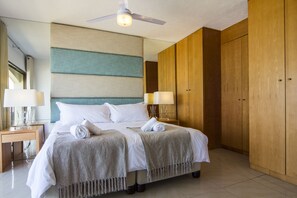 803 Bermudas | 3 bedrooms, premium bedding, in-room safe, blackout drapes - 803 Bermudas (Umhlanga)