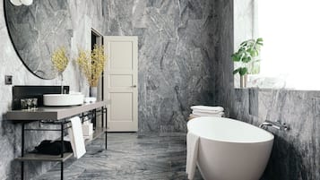 Suite (Nobis) | Bathroom | Free toiletries, hair dryer, bathrobes, slippers