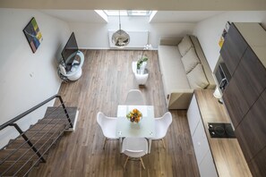 Deluxe-Maisonette, 1 Schlafzimmer, 2 Bäder, Stadtblick | Eigene Küche